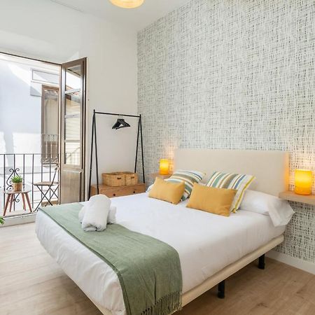 Apartamentos Luna Suites Palacio Dorita Granada Luaran gambar