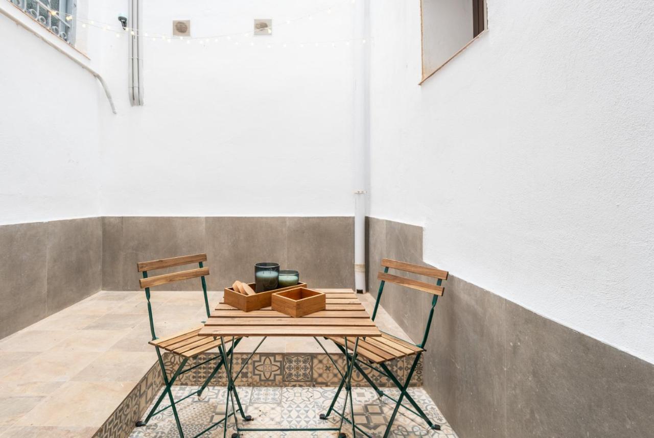 Apartamentos Luna Suites Palacio Dorita Granada Luaran gambar