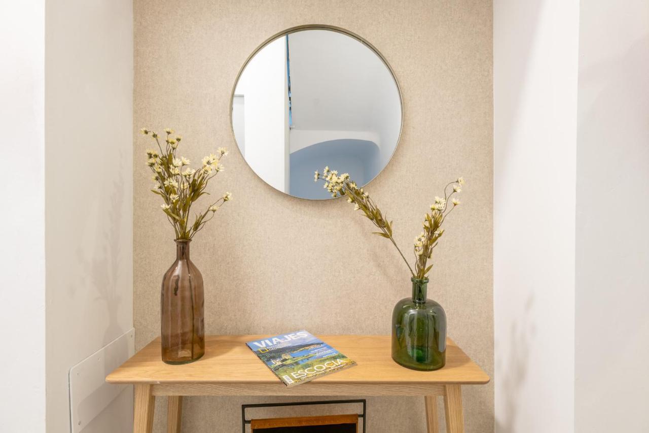 Apartamentos Luna Suites Palacio Dorita Granada Luaran gambar