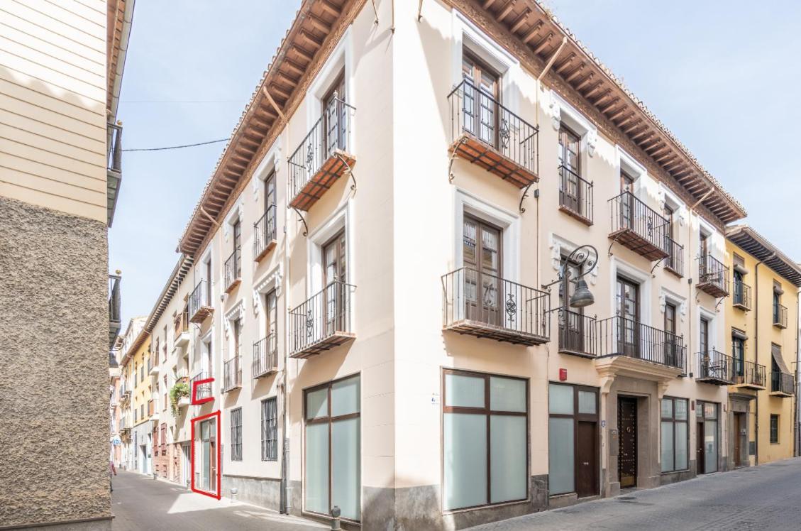 Apartamentos Luna Suites Palacio Dorita Granada Luaran gambar
