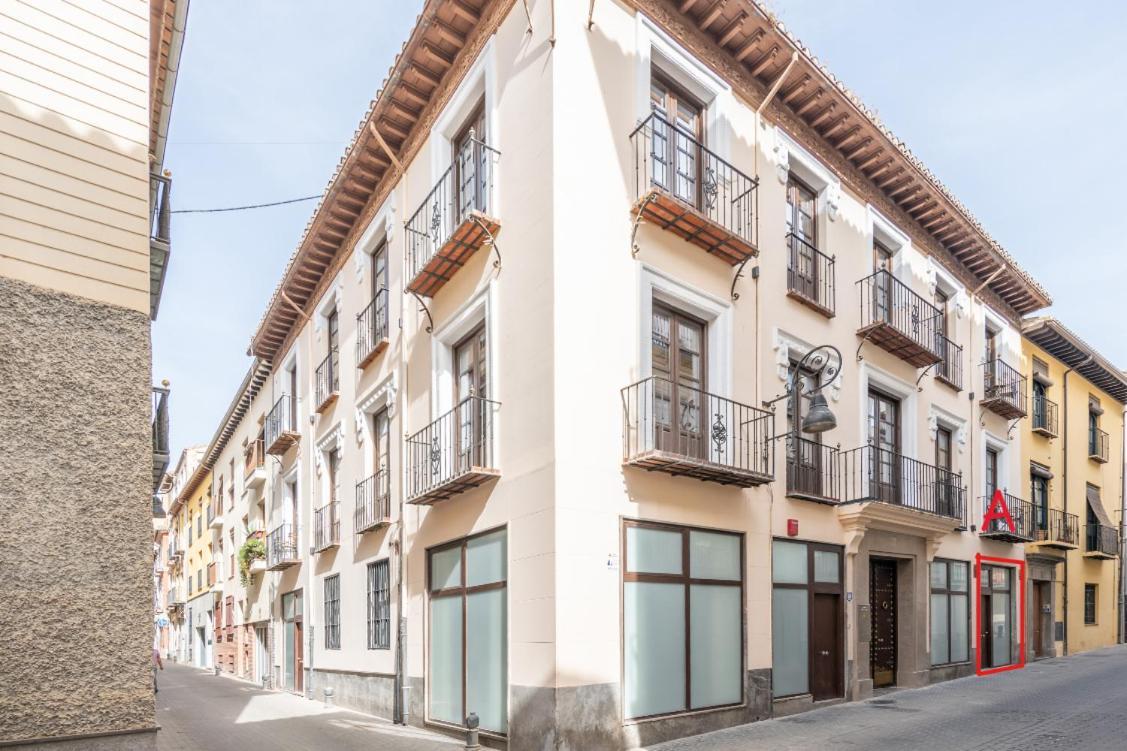 Apartamentos Luna Suites Palacio Dorita Granada Luaran gambar